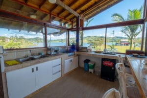 Cocina en Oasis junto al lago Calima